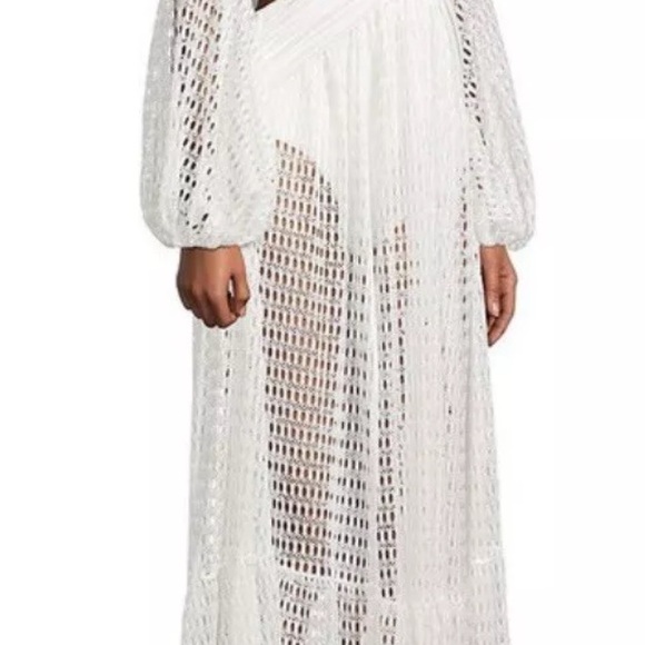 Elegant White Maxi Dress - Picture 4 of 5